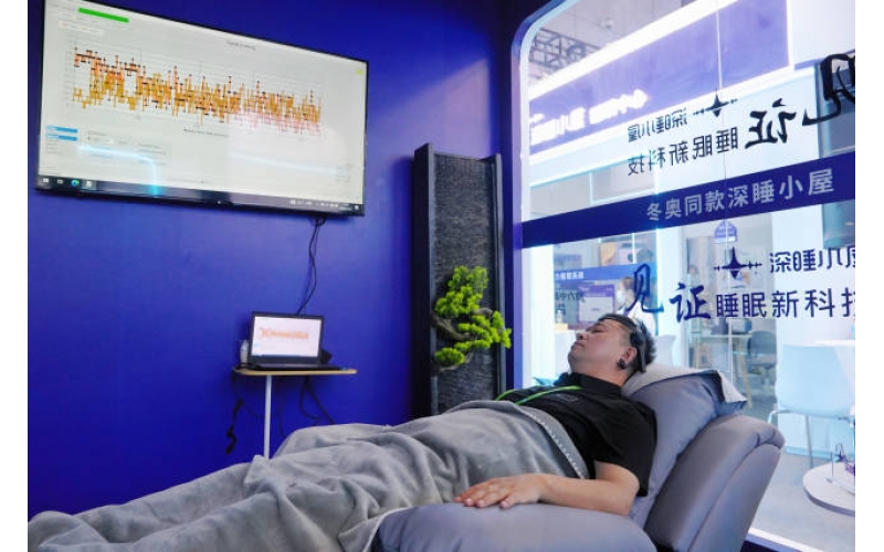 Even silver hair has its own style! Inventory of "Black Technologies" in Elderly Care at the CIIE - Bay Area View CIIE