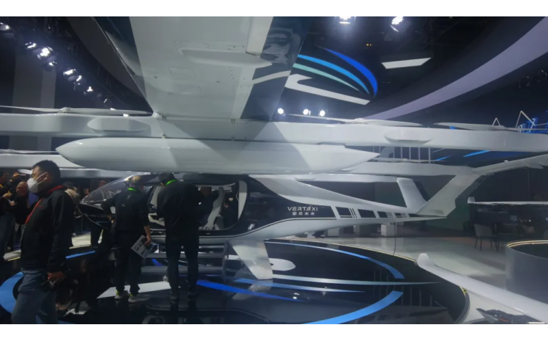 Jinbao: High tech artifact, take you flying!